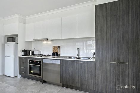 Property photo of 16 Lithgow Way Mooroolbark VIC 3138