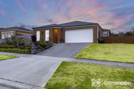 Property photo of 27 Harmon Drive Drouin VIC 3818