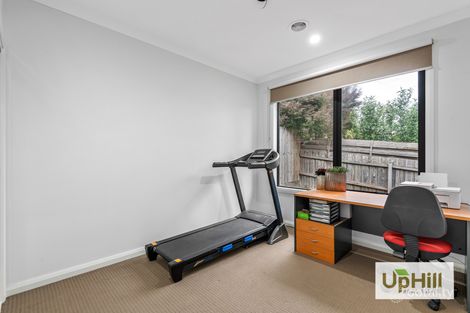 Property photo of 3 Butina Crest Pakenham VIC 3810