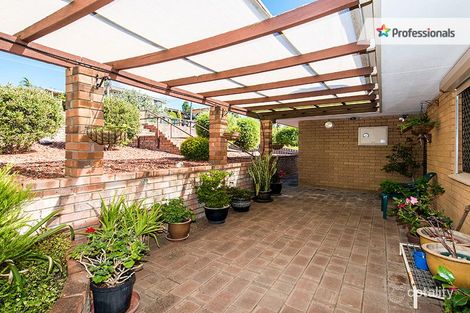 Property photo of 27 Carrick Road Mount Richon WA 6112