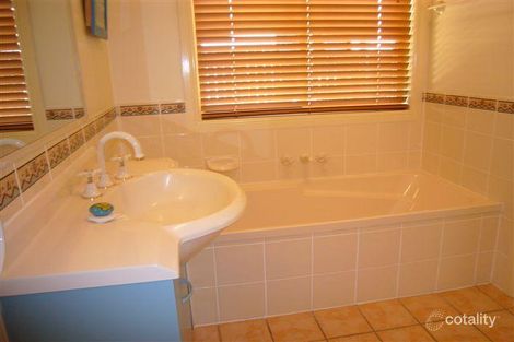 Property photo of 5 Wren Close Forest Lake QLD 4078