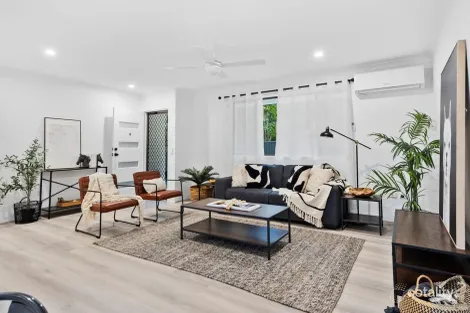 2/16 Davebill Ct, Labrador, QLD 4215