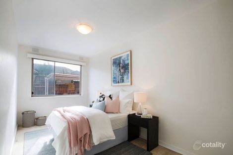 Property photo of 2/76 Robert Street Bentleigh VIC 3204