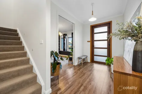 Property photo of 4 Lyle Place Chifley ACT 2606