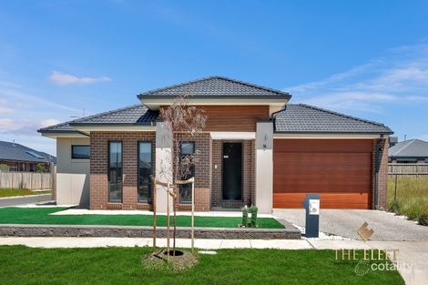 Property photo of 16 Oats Way Truganina VIC 3029