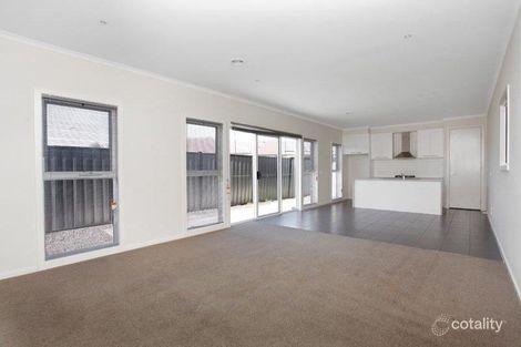 Property photo of 46 Sherrington Grange Derrimut VIC 3026