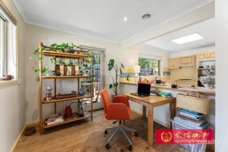 Property photo of 10 Doubell Close Glen Waverley VIC 3150