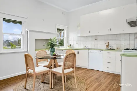 Property photo of 14 Lyons Street Colac VIC 3250