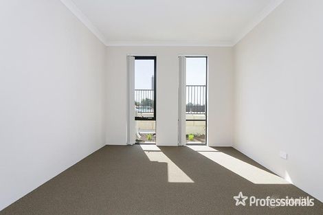 Property photo of 18 Caraway Approach Dayton WA 6055