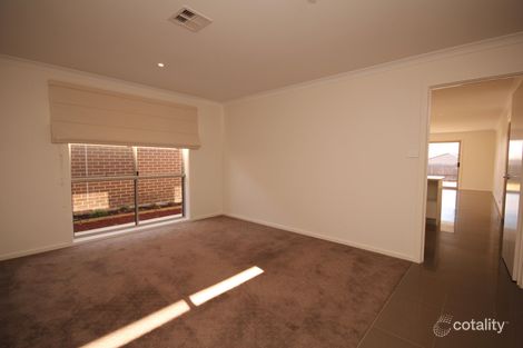 Property photo of 12 Walter Crocker Crescent Casey ACT 2913