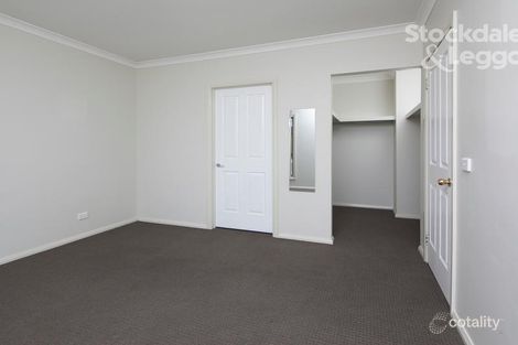 Property photo of 21 Orchard Valley Avenue Pakenham VIC 3810
