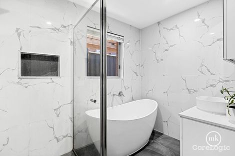 Property photo of 10 Owl Road Doreen VIC 3754