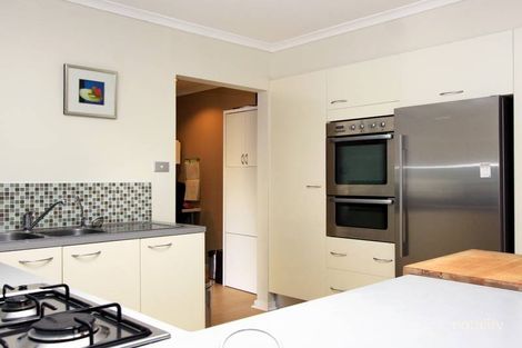 Property photo of 38 Roseland Crescent Hoppers Crossing VIC 3029