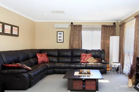 Property photo of 38 Roseland Crescent Hoppers Crossing VIC 3029