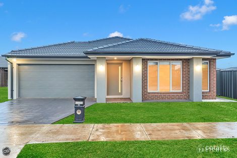 Property photo of 16 Bronze Street Tarneit VIC 3029