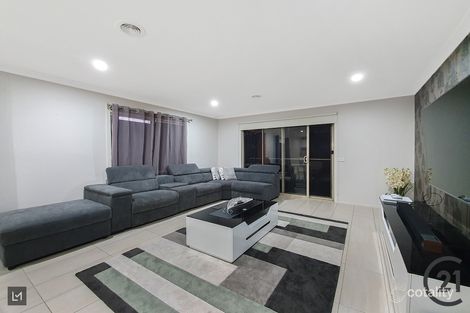 Property photo of 7 Canopy Grove Cranbourne East VIC 3977