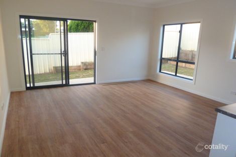 Property photo of 22 Barrallier Way St Clair NSW 2759