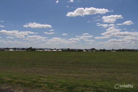 44 Cemetery Rd, Clifton, QLD 4361