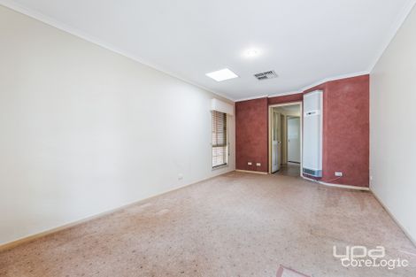 Property photo of 16 Moneghetti Place Burnside VIC 3023