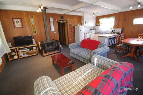Property photo of 8 Barnetts Road Howqua Inlet VIC 3723