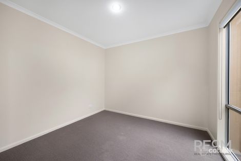 Property photo of 5 Hawthorn Way Glen Waverley VIC 3150
