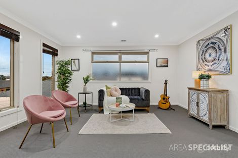 Property photo of 16 Bayley Place Cranbourne West VIC 3977