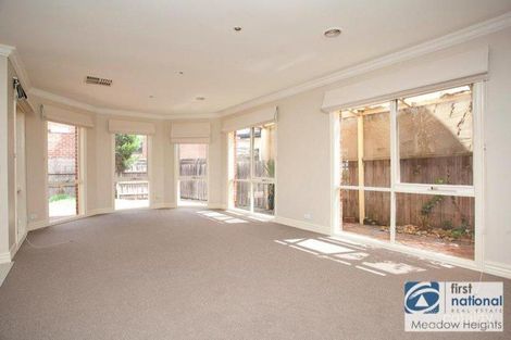 Property photo of 18 Almands Avenue Roxburgh Park VIC 3064