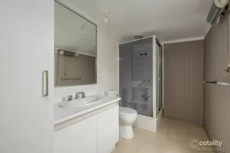 Property photo of 17 Davis Street Carlton North VIC 3054