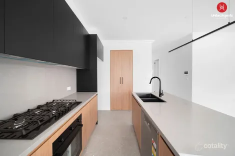 Property photo of 12 Calendula Court Casula NSW 2170