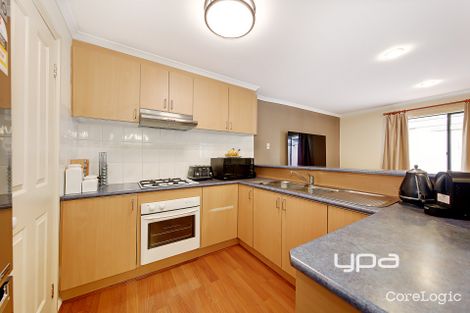 Property photo of 10 Johnson Bowl Meadow Heights VIC 3048