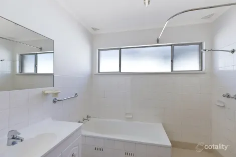 Property photo of 62 Robertson Road Killarney Vale NSW 2261