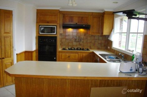 Property photo of 28 Bosco Close Narre Warren VIC 3805