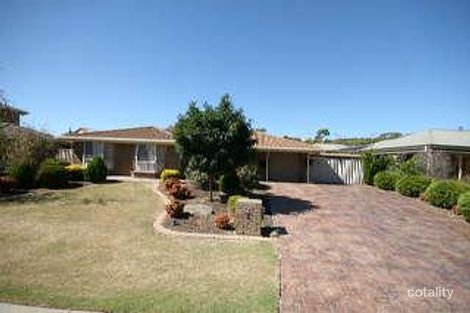 6 Sandalwood Gr, Woodcroft, SA 5162