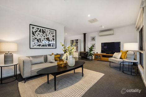 Property photo of 12 Wyndarra Crescent Dingley Village VIC 3172