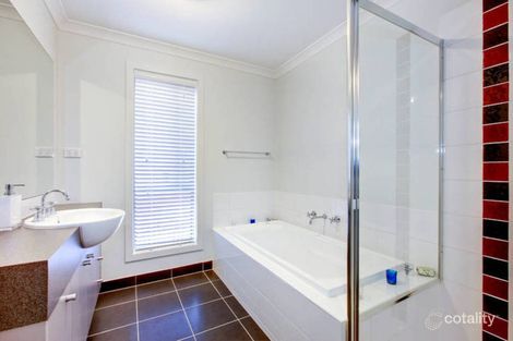 Property photo of 18 Bianca Boulevard Tarneit VIC 3029