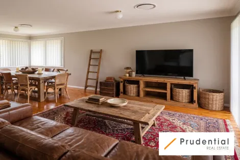 Property photo of 24 Alexander Crescent Macquarie Fields NSW 2564