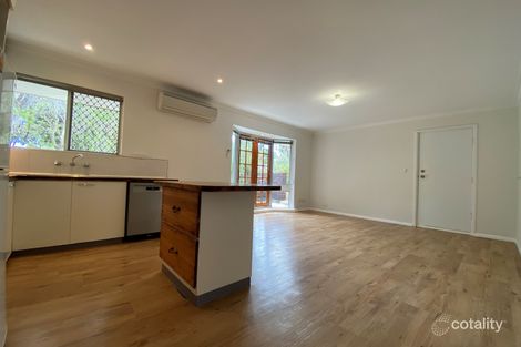 10/12 Hastings St, Scarborough, WA 6019