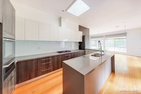 Property photo of 8 Upland Road Strathmore VIC 3041