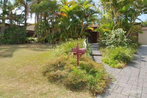 8 Parkroyal Cres, Regents Park, QLD 4118