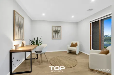 Property photo of 19 Creekside Street Clyde VIC 3978