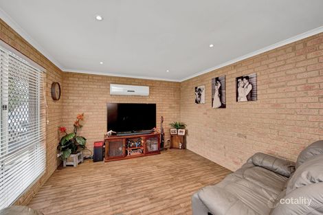 Property photo of 61 Tallarook Way Waggrakine WA 6530