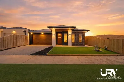 Property photo of 82 Blue Lake Drive Wallan VIC 3756