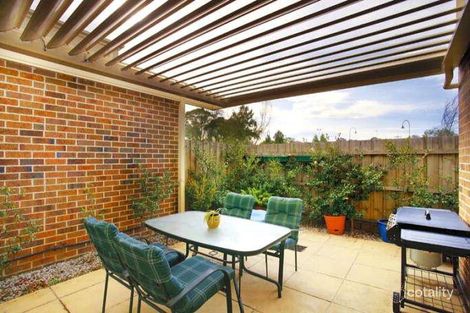 Property photo of 2/2-4 Churchill Close Murrumbeena VIC 3163