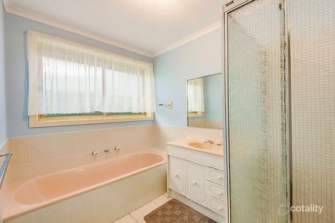Property photo of 1/2 Novara Parade St Albans VIC 3021