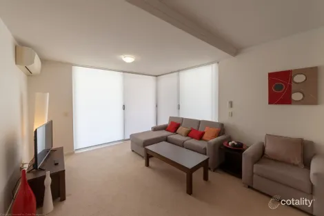 Property photo of 113/95 Clarence Road Indooroopilly QLD 4068