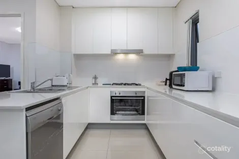 Property photo of 32/4-6 Browne Parade Warwick Farm NSW 2170