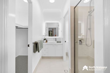 Property photo of 2 Gerygone Court Narangba QLD 4504