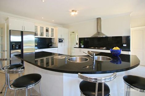 Property photo of 10 Shirvington Place Donvale VIC 3111