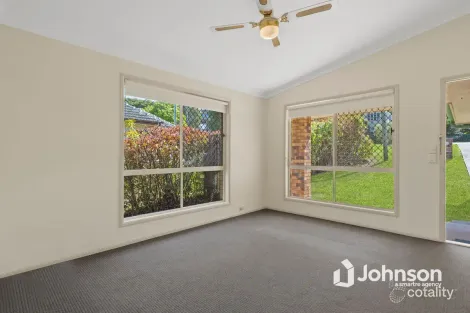 Property photo of 37 Barrinia Manly QLD 4179