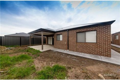 Property photo of 4 Holsteiner Terrace Clyde North VIC 3978